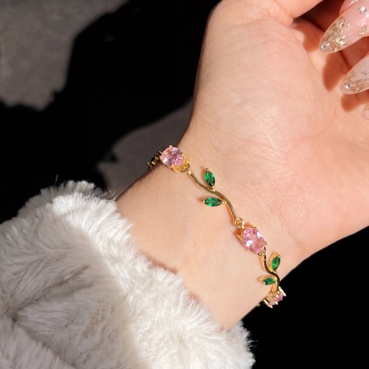 Buy 1 Get 1% Elegant Gold Plated Tulip Bracelet For Girls and Womens